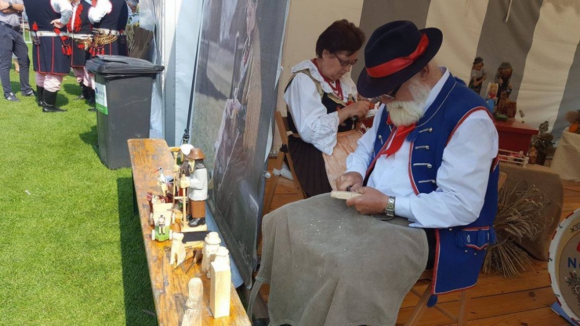 Trwają Dożynki Prezydenckie w Spale Trwają Dożynki Prezydenckie w Spale