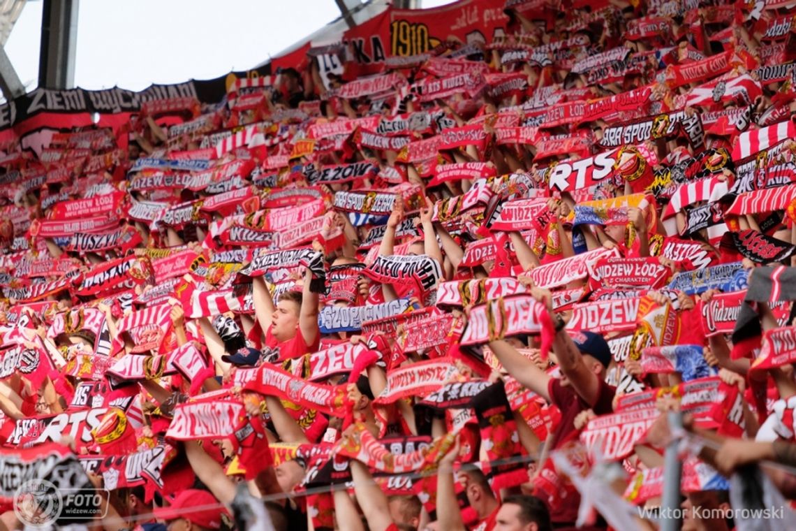 Trybuna jednak dla kibiców Trybuna jednak dla kibiców