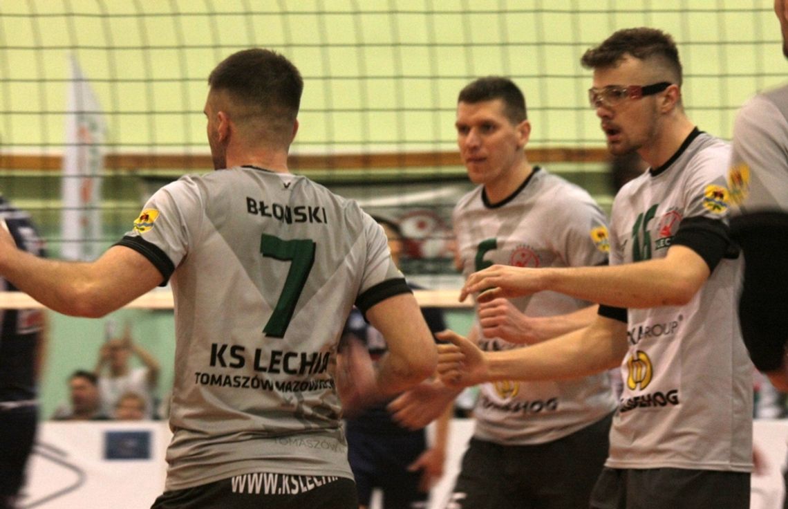 Trzy do zera i zmiana lidera