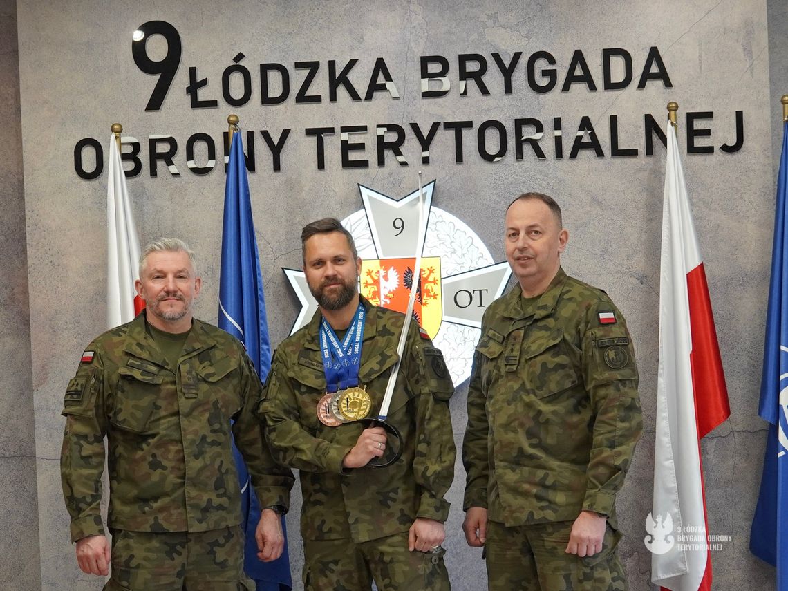 Trzy medale na największym turnieju świata szermierki historycznej żołnierza 9ŁBOT