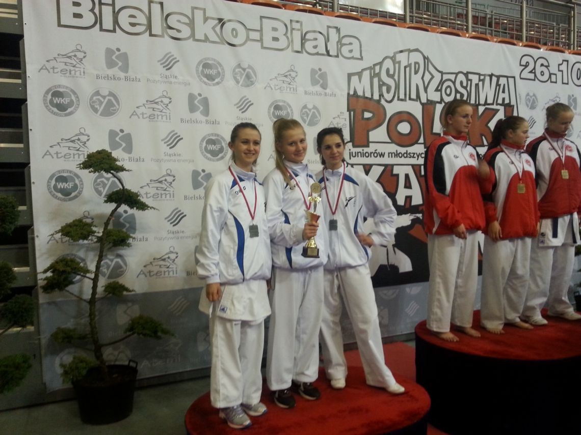 Trzy medale tomaszowskich karateków
