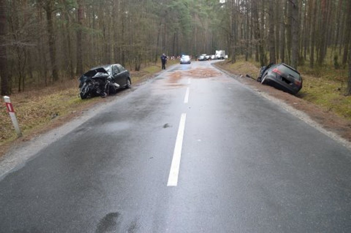 Trzy osoby trafiły do szpitala po wypadku w Liciążnej