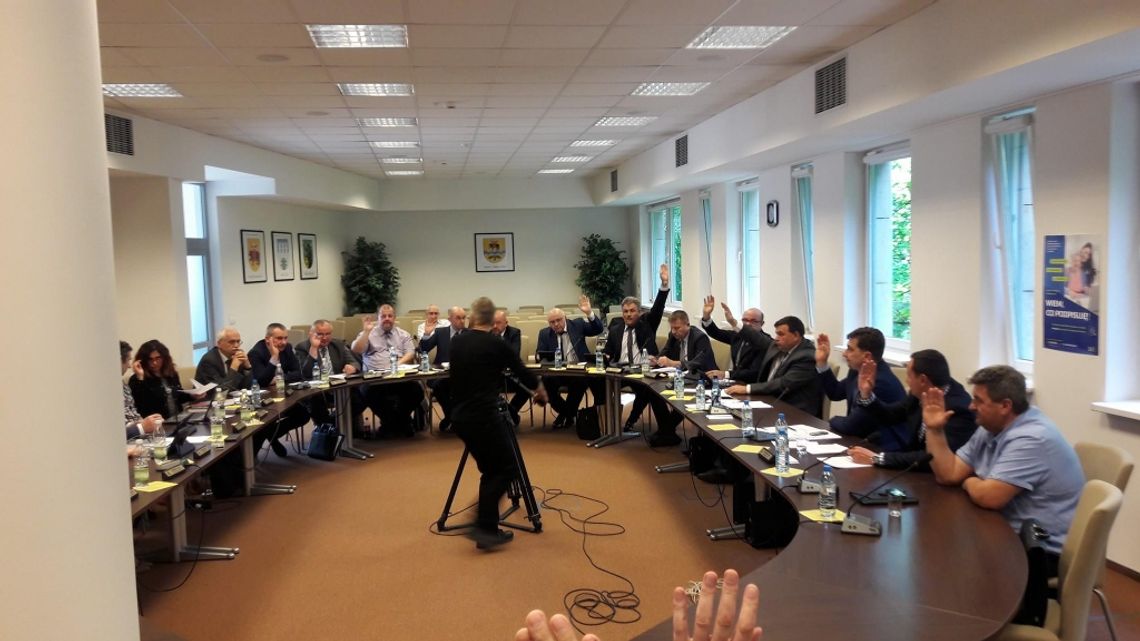 Tylko trzech było przeciw Tylko trzech było przeciw