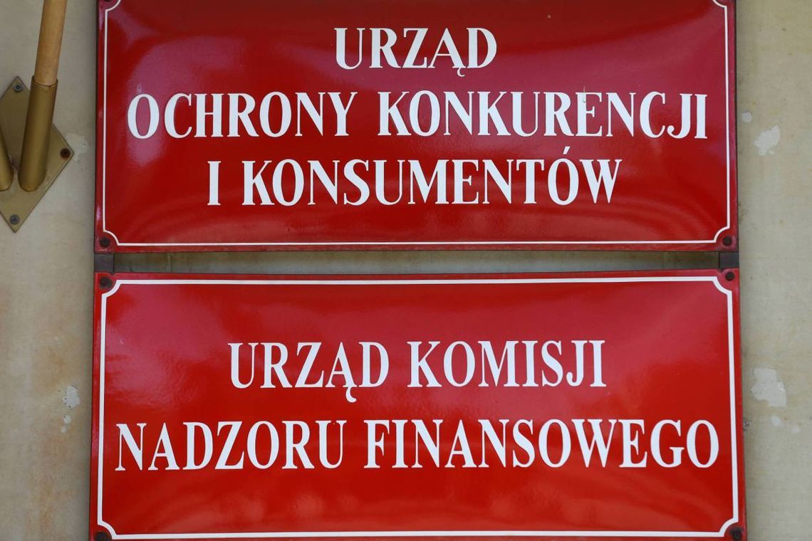 UKNF ostrzega przed oszustami podszywającymi się pod pracowników komisji