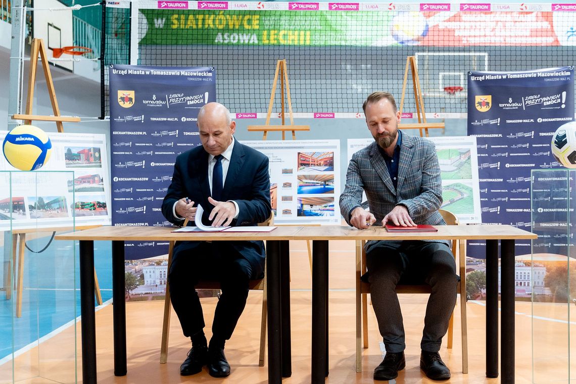 Umowa podpisana – rusza budowa nowej hali i trybuny dla siatkarzy w Tomaszowie Mazowieckim!