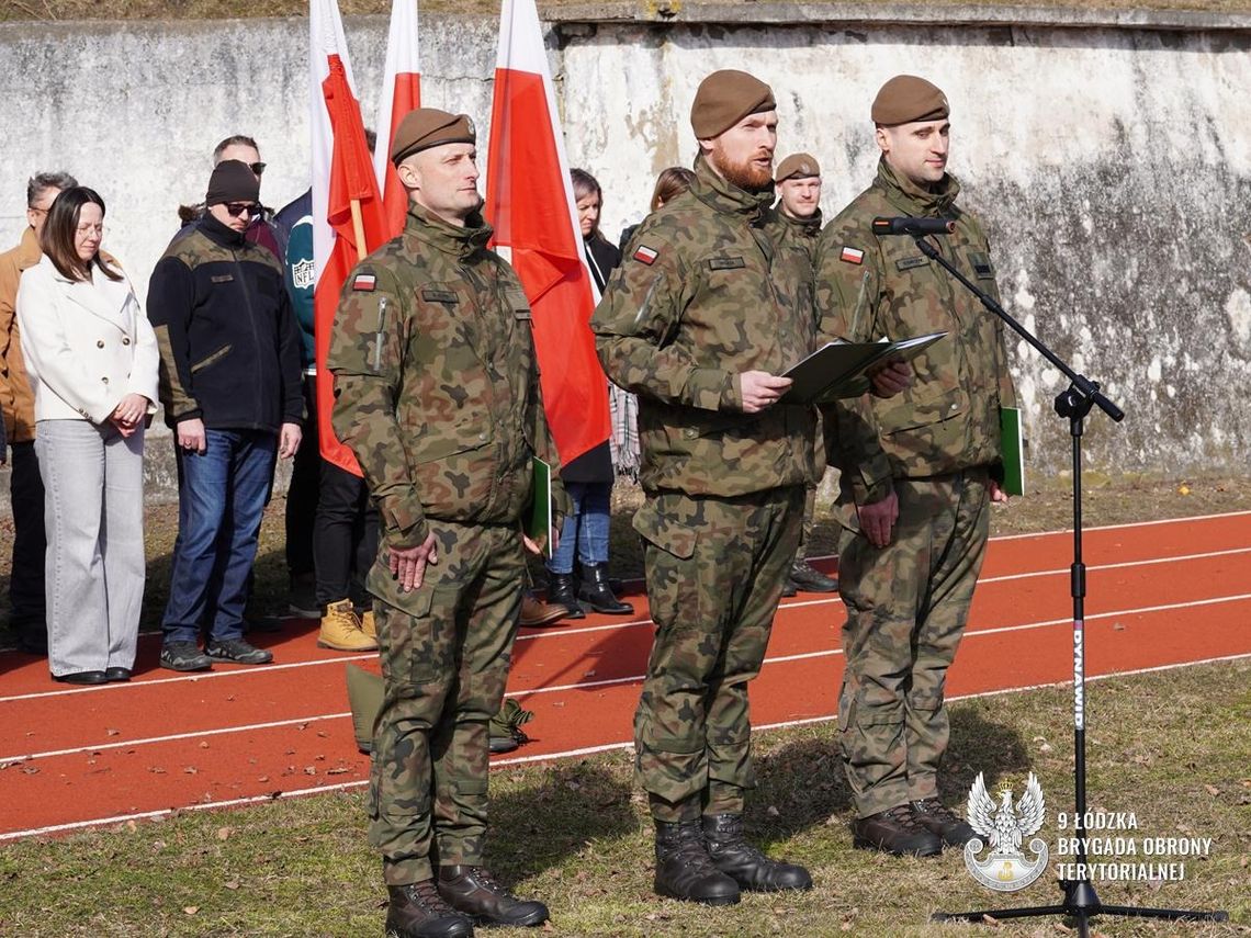 Uroczyste mianowanie na pierwszy stopień podoficerski w 9ŁBOT Uroczyste mianowanie na pierwszy stopień podoficerski w 9ŁBOT
