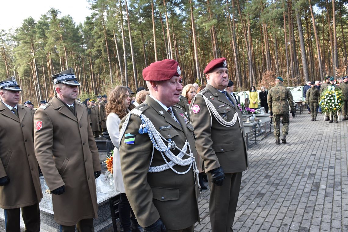 Uroczystości smoleńskie i Sztafeta Pamięci im. generała broni Tadeusza Buka.