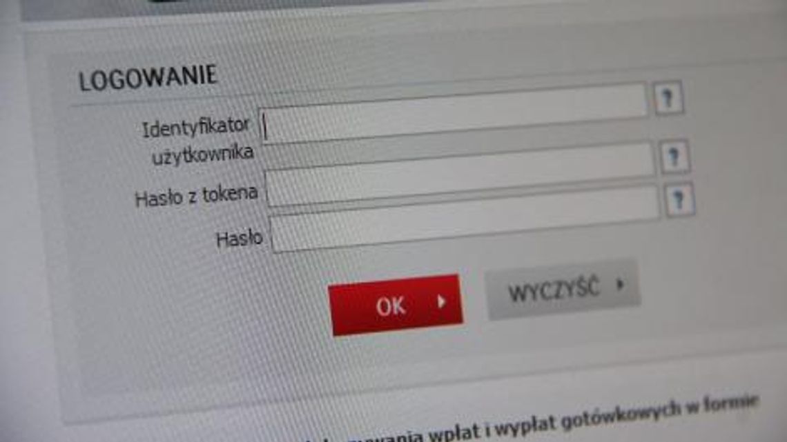 Urząd KNF: uważaj, komu podajesz hasło do konta bankowego, płacąc za zakupy w sieci