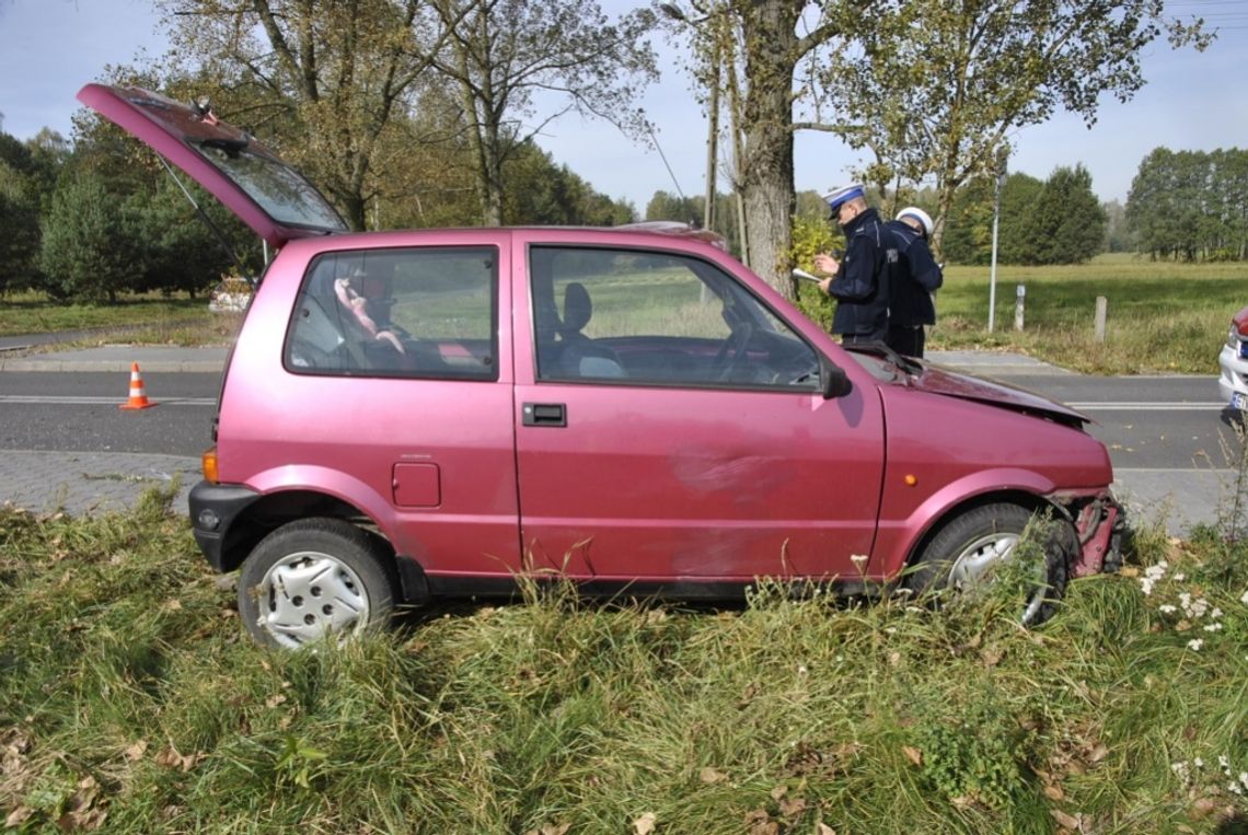 Uwaga! Kobieta za "kółkiem"!