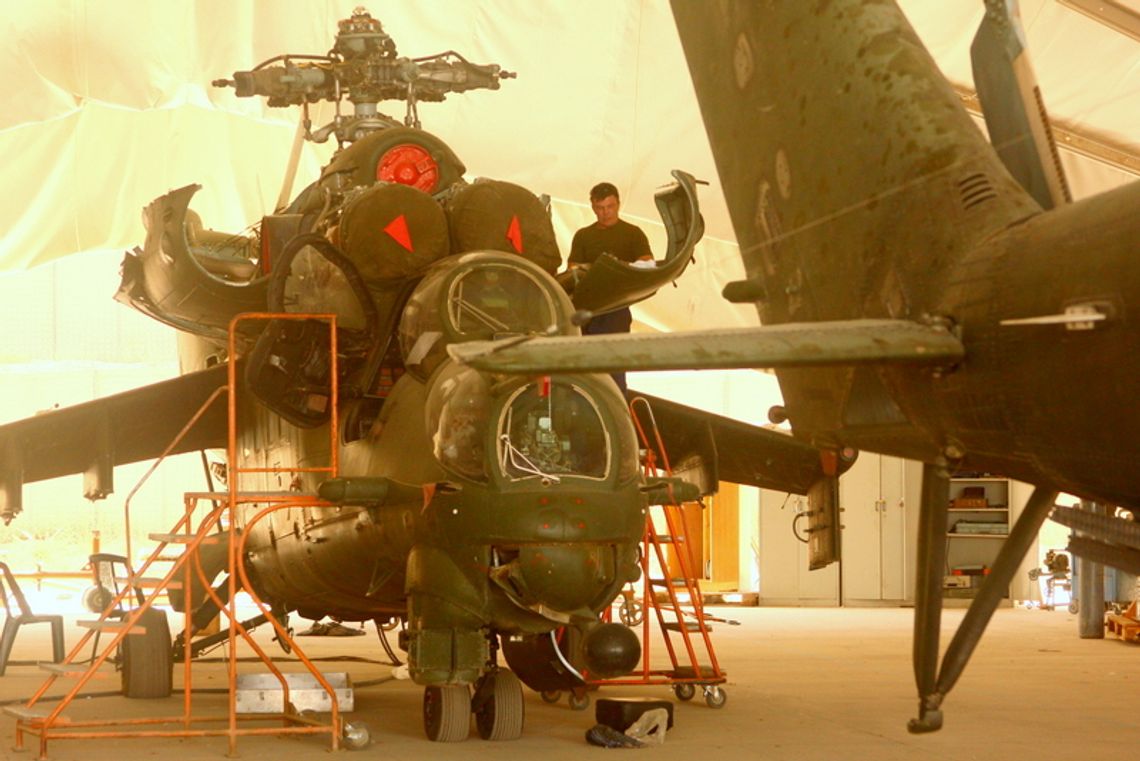 W hangarach SIL-u W hangarach SIL-u