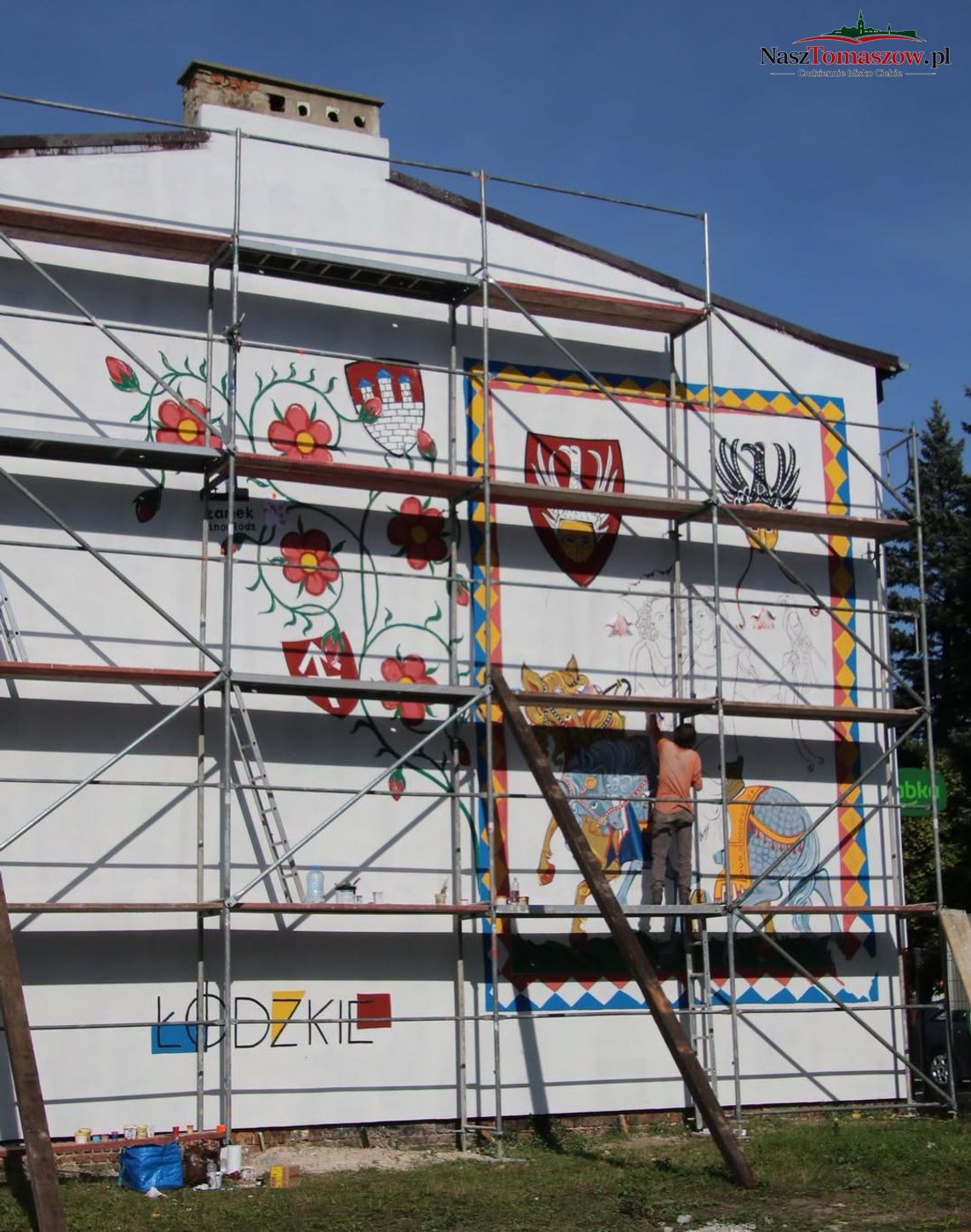 W Inowłodzu powstaje czwarty średniowieczny mural. Gmina sięga po motyw z Codex Manesse W Inowłodzu powstaje czwarty średniowieczny mural. Gmina sięga po motyw z Codex Manesse