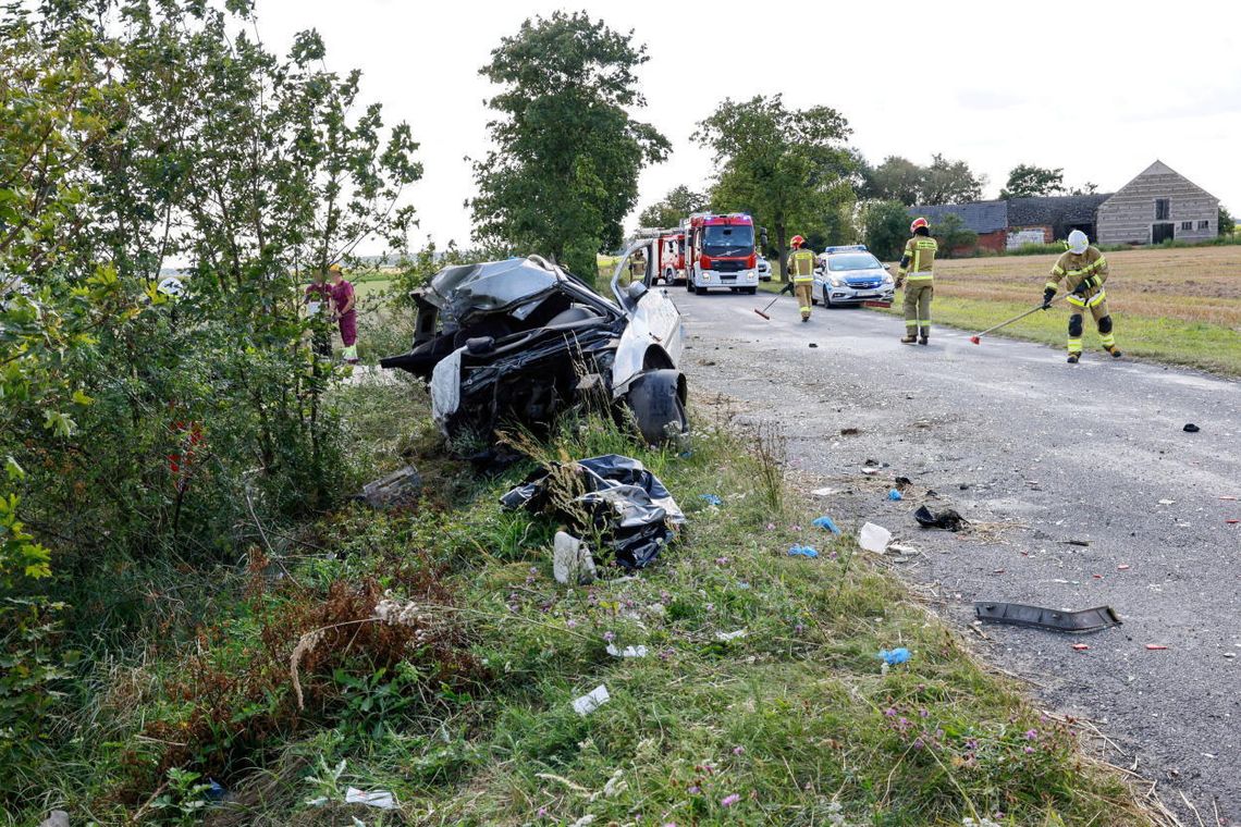 W niedzielę cztery osoby zginęły w wypadkach drogowych, dwie osoby utonęły