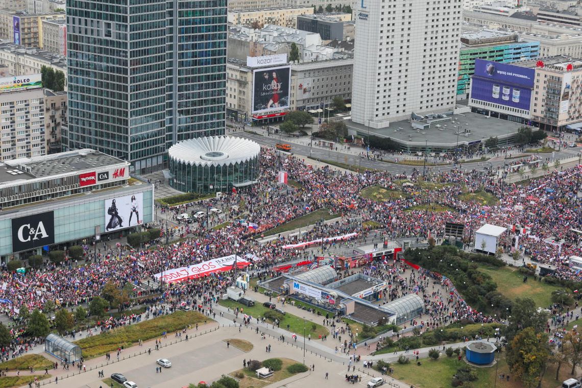 Warszawa: rozpoczął się "Marsz Miliona Serc"