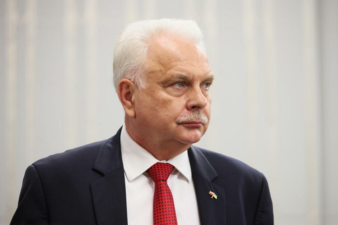 Wiceminister Kraska: w Polsce stwierdzono dwa przypadki nowego subwariantu omikronu