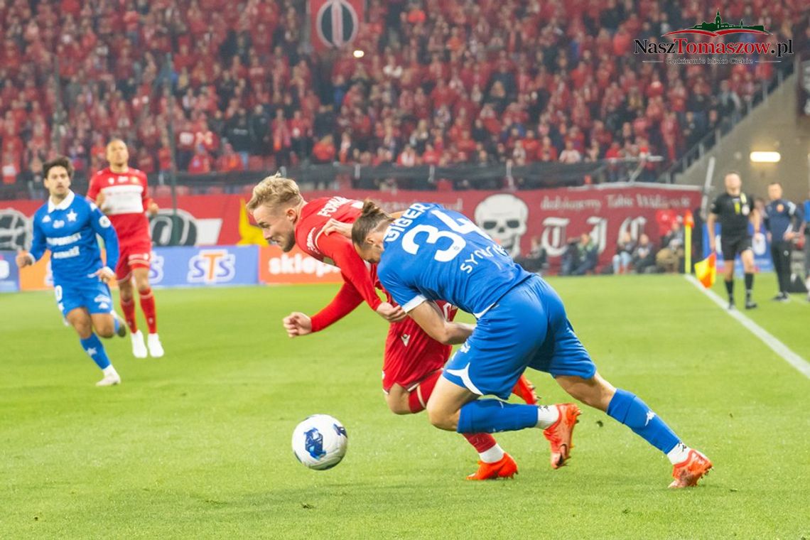 Widzew bez błysku z Wisłą Kraków. Kontrowersyjny karny i świetny Łubik zadecydowały o bezbramkowym remisie Widzew bez błysku z Wisłą Kraków. Kontrowersyjny karny i świetny Łubik zadecydowały o bezbramkowym remisie