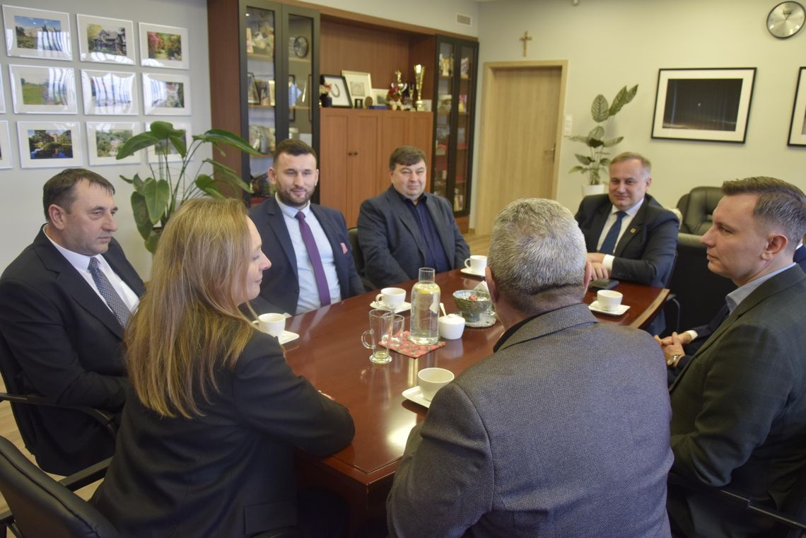 Wizyta w Urzędzie Marszałkowskim – rozmowy o zdrowiu, edukacji i drogach Wizyta w Urzędzie Marszałkowskim – rozmowy o zdrowiu, edukacji i drogach