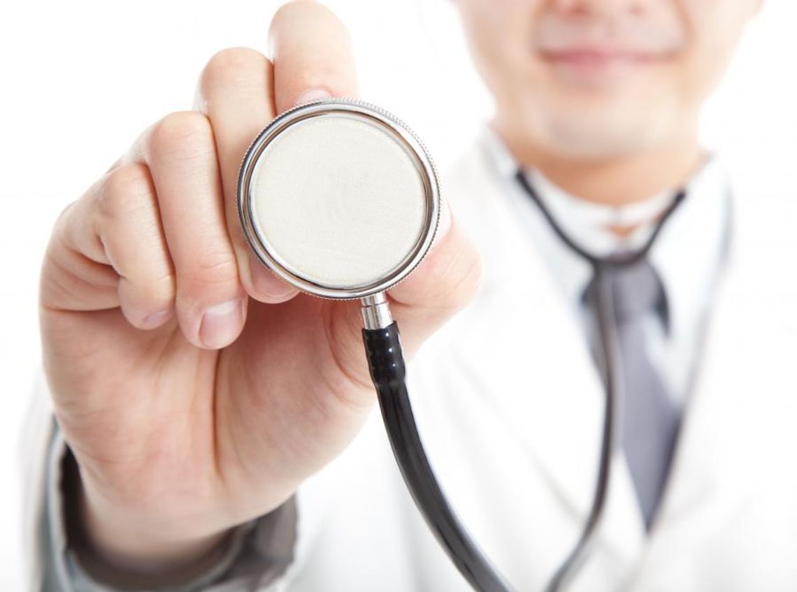 Wizyta za pół roku. Mimo wzrostu nakładów na zdrowie, wydłużają się kolejki do lekarzy