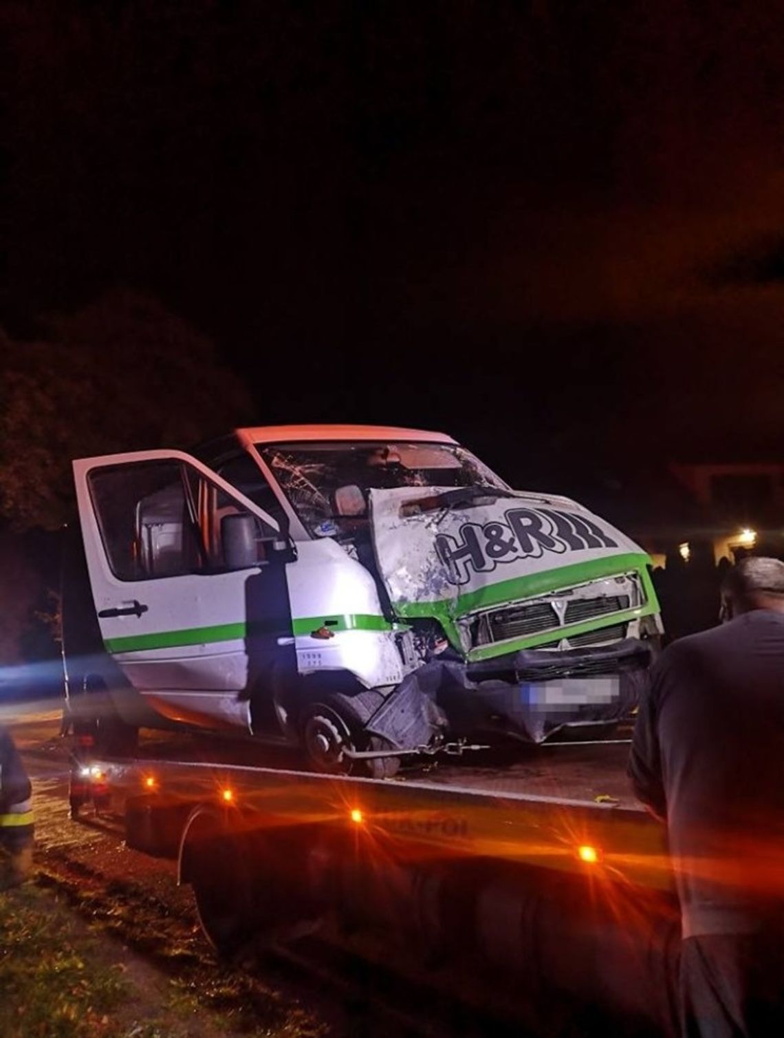 Wypadek busa w Nowym Olszowcu