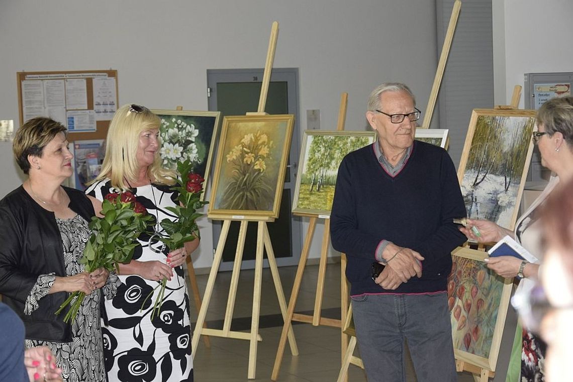 Wystawa - wiosenny salon prac plastycznych Wystawa - wiosenny salon prac plastycznych