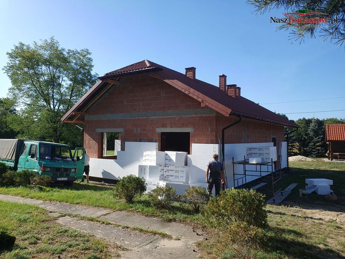 Żądłowice z kolejnym etapem budowy świetlicy. Gmina podpisała umowę Żądłowice z kolejnym etapem budowy świetlicy. Gmina podpisała umowę