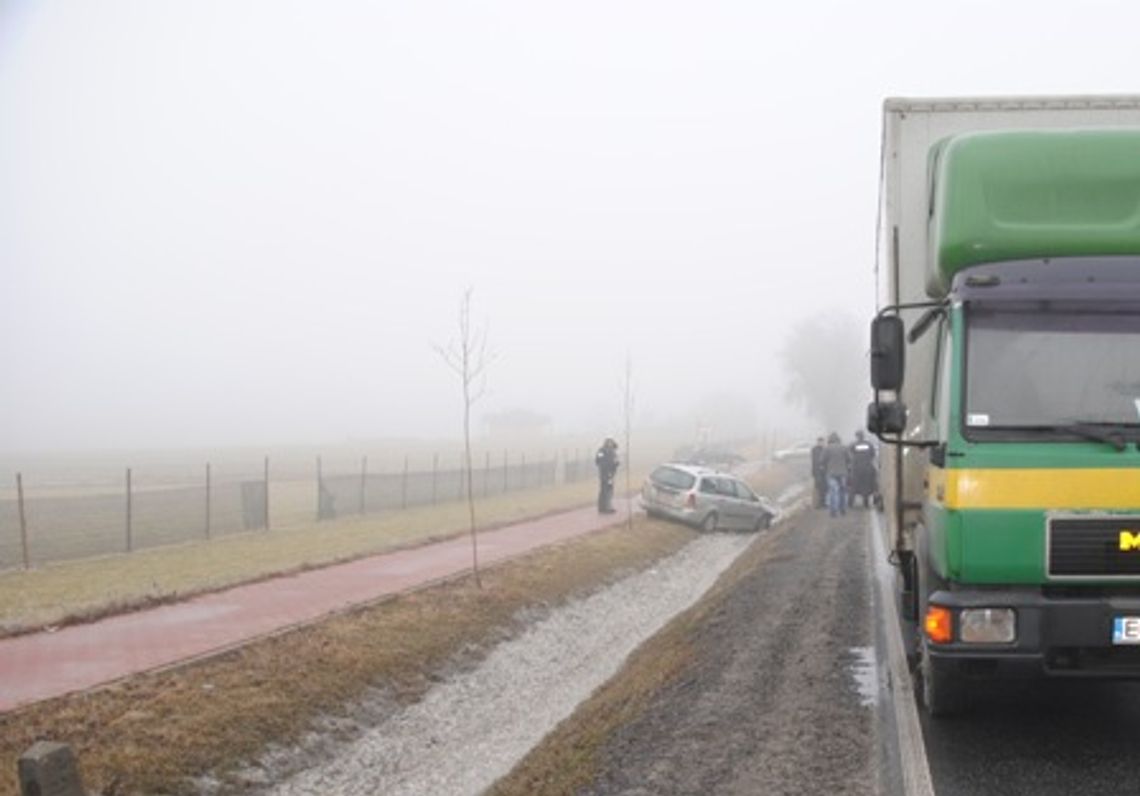 Zahaczył o ciężarówkę