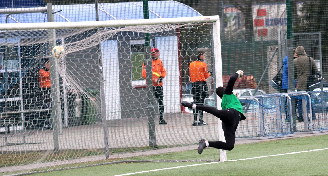 Znicz zaświecił jaskrawym płomieniem