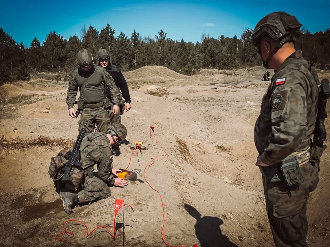 Żołnierze 25 Brygady ćwiczą w Drawsku. Trwa intensywne szkolenie inżynieryjno-bojowe