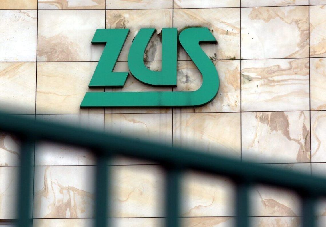 ZUS: świadczenie honorowe pobiera ponad 3,8 tys. stulatków