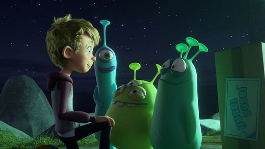  Bajanie na szklanym ekranie  - projekcja filmu animowanego pt. „Luis i obcy, goście nie z tej ziemi”    