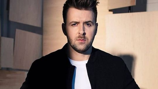 XII Piknik Organizacji Pozarządowych „LOKALNI NIEBANALNI” Festiwal Kolorów, koncert: Grzegorz Hyży   