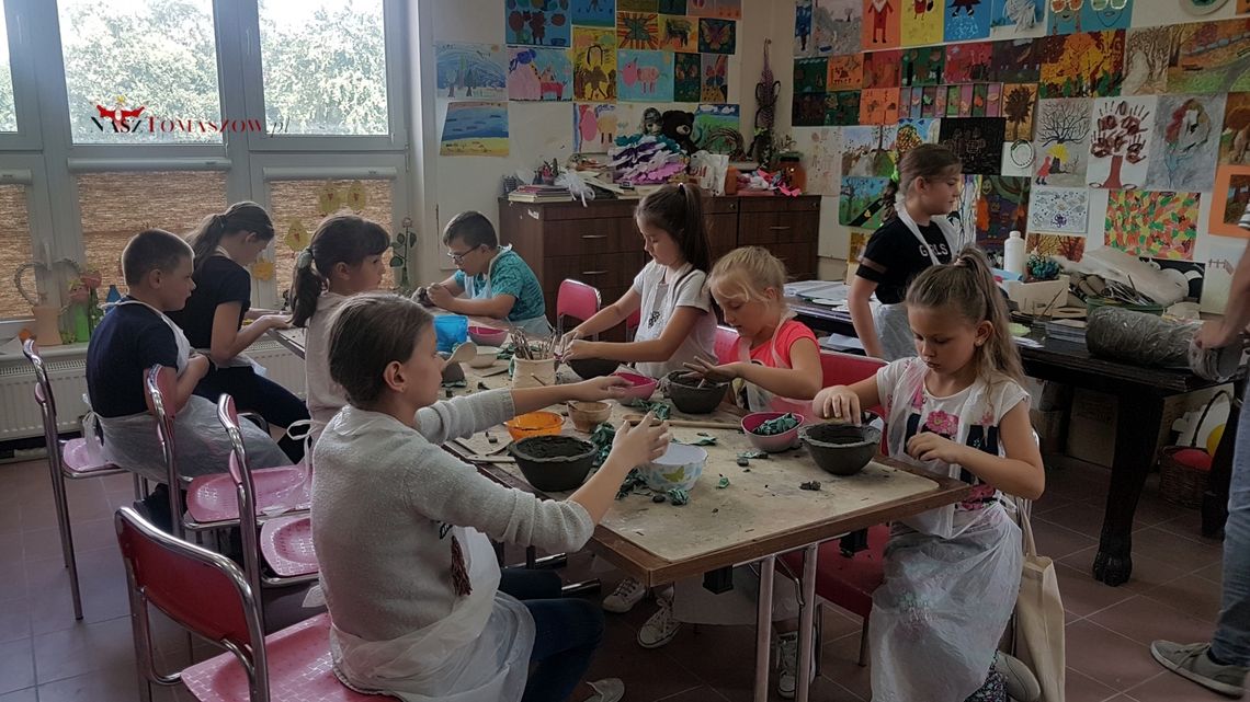 „Letnia heca z pieca” - warsztaty ceramiczne dla dzieci, młodzieży i dorosłych    