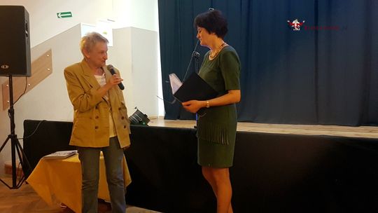 Kwiaty pędzlem i nutą malowane