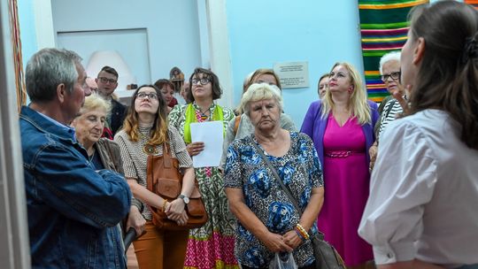 Tkanie na kolanie