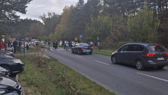 Protestowali przed Grotami