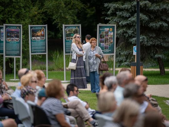 Fortepianowe dźwięki przegoniły chmury nad miastem