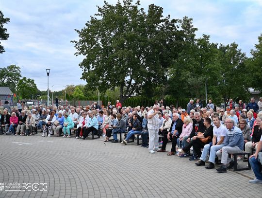 Koncert wspomnień nad Pilicą – Krzysztof Jankowski przypomniał przeboje Krzysztofa Krawczyka