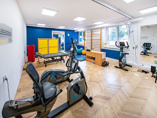 Najbardziej widoczną zmianą jest montaż podnośnika sufitowego z zestawem kamizele