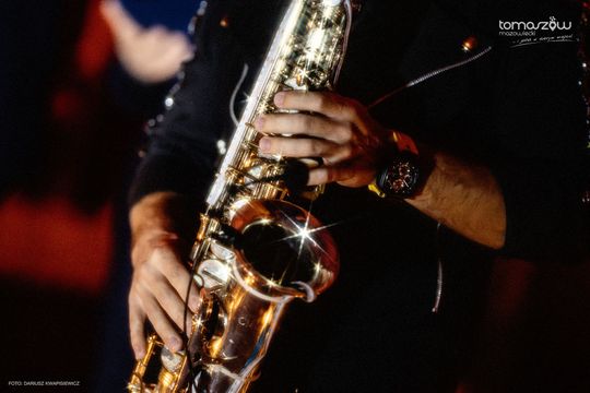 Koncert w ciemnościach Chór Artis Gaudium śpiewa w ciemnościach, Kościół Zbawiciela – Tomaszów Mazowiecki