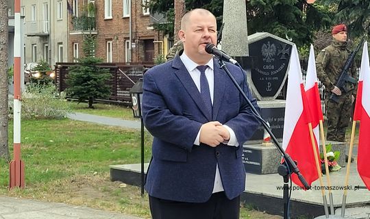 Wystąpienie przedstawiciela władz powiatowych, Mariusza Węgrzynowskiego,