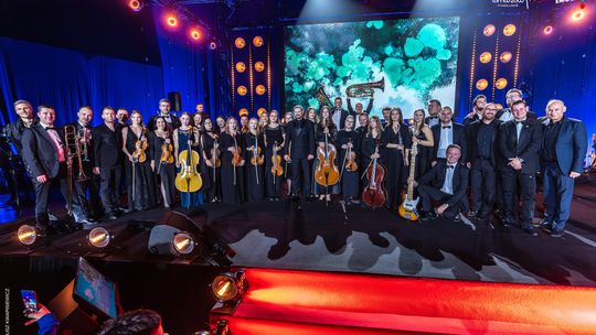 Udany start trasy Classic Clasycznie: disco polo z 40‑osobową orkiestrą porwało Arenę Lodową i połączyło pokolenia