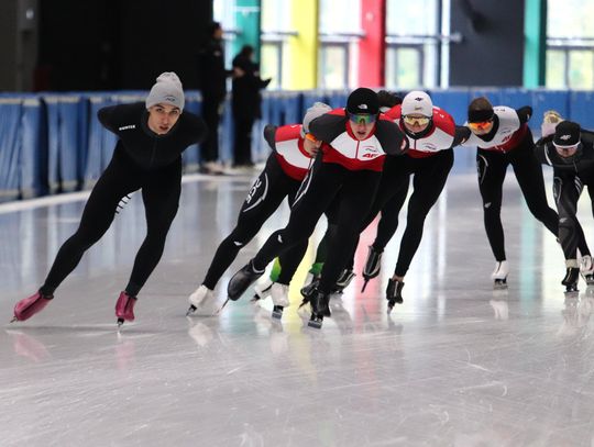 Kadra Polski Łyżwiarzy szybkich trenuje w Tomaszowie Mazowieckim Kadra Polski Łyżwiarzy szybkich trenuje w Tomaszowie Mazowieckim