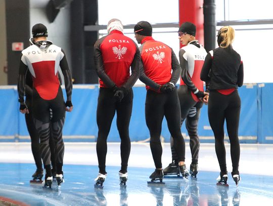 Kadra Polski Łyżwiarzy szybkich trenuje w Tomaszowie Mazowieckim Kadra Polski Łyżwiarzy szybkich trenuje w Tomaszowie Mazowieckim