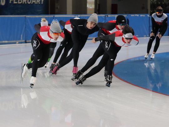 Kadra Polski Łyżwiarzy szybkich trenuje w Tomaszowie Mazowieckim Kadra Polski Łyżwiarzy szybkich trenuje w Tomaszowie Mazowieckim