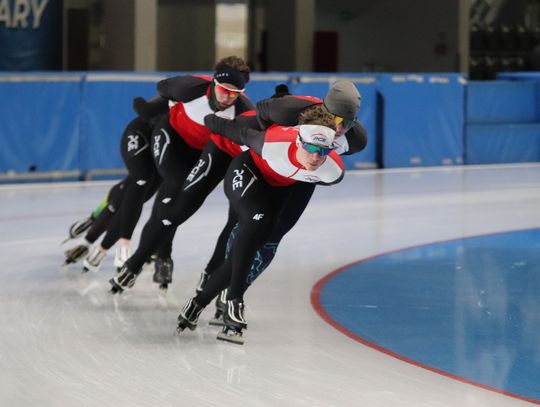 Kadra Polski Łyżwiarzy szybkich trenuje w Tomaszowie Mazowieckim Kadra Polski Łyżwiarzy szybkich trenuje w Tomaszowie Mazowieckim
