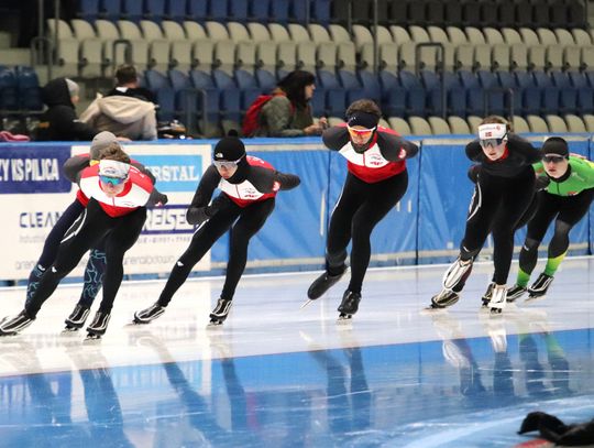 Kadra Polski Łyżwiarzy szybkich trenuje w Tomaszowie Mazowieckim Kadra Polski Łyżwiarzy szybkich trenuje w Tomaszowie Mazowieckim