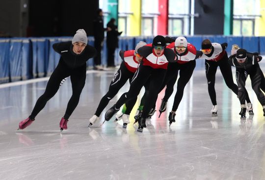 Kadra Polski Łyżwiarzy szybkich trenuje w Tomaszowie Mazowieckim Kadra Polski Łyżwiarzy szybkich trenuje w Tomaszowie Mazowieckim