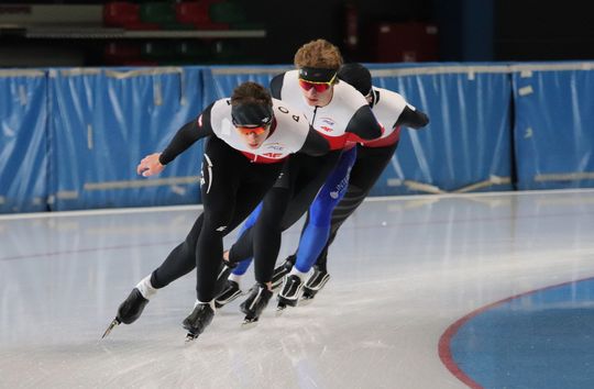 Kadra Polski Łyżwiarzy szybkich trenuje w Tomaszowie Mazowieckim Kadra Polski Łyżwiarzy szybkich trenuje w Tomaszowie Mazowieckim