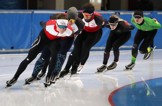 Kadra Polski Łyżwiarzy szybkich trenuje w Tomaszowie Mazowieckim Kadra Polski Łyżwiarzy szybkich trenuje w Tomaszowie Mazowieckim
