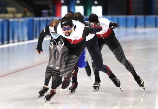 Kadra Polski Łyżwiarzy szybkich trenuje w Tomaszowie Mazowieckim Kadra Polski Łyżwiarzy szybkich trenuje w Tomaszowie Mazowieckim