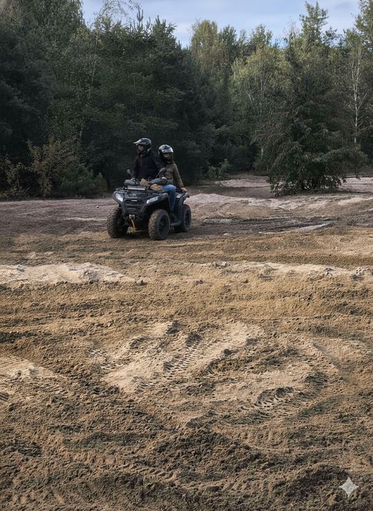 Na czterech kołach przez las: Strzelcy z JS 1002 zaliczyli szkolenie na quadach